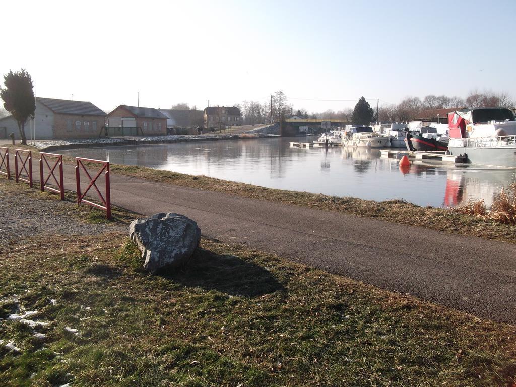 Gite Les Rosiers Traubach-le-Bas ภายนอก รูปภาพ